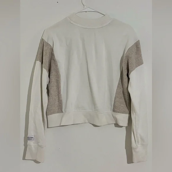 Calvin Klein Performance White Ribbed Crewneck Sweatshirt - Size Medium - Picture 3 of 4